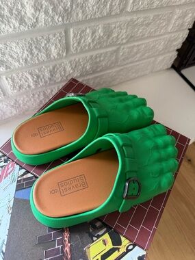 Bravest Studios Foot Clog